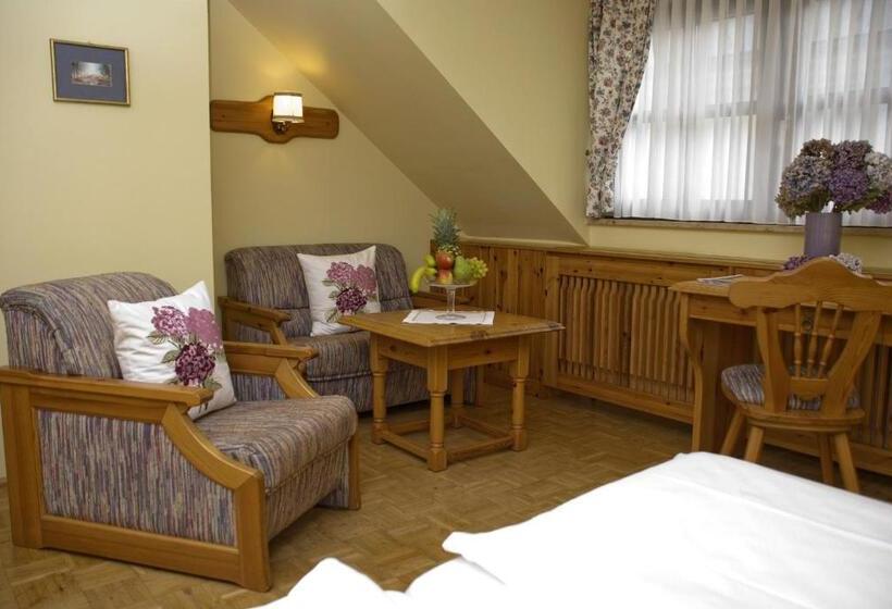 غرفة قياسية ثلاثية, Gasthof Manner