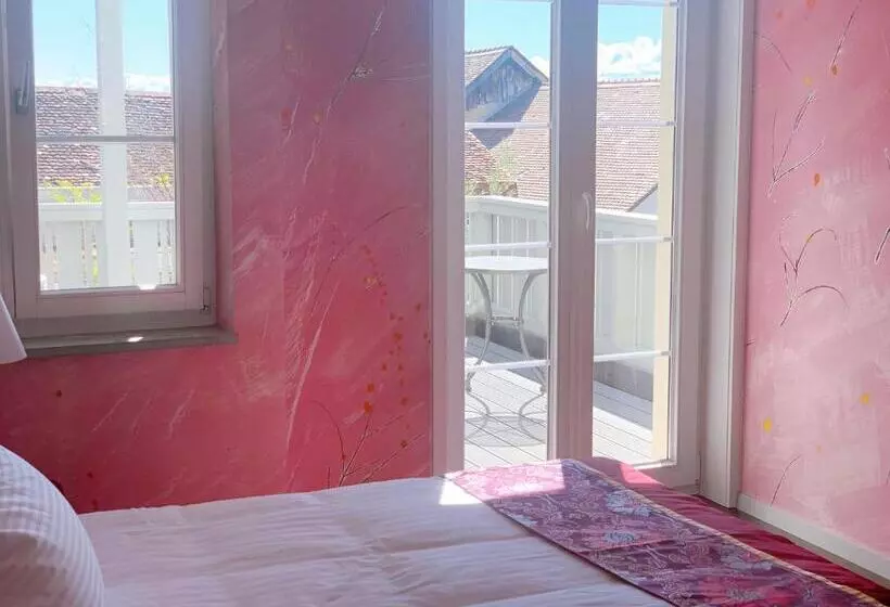 キングサイズベッドのスタンダードルーム, Swiss Hotel La Couronne