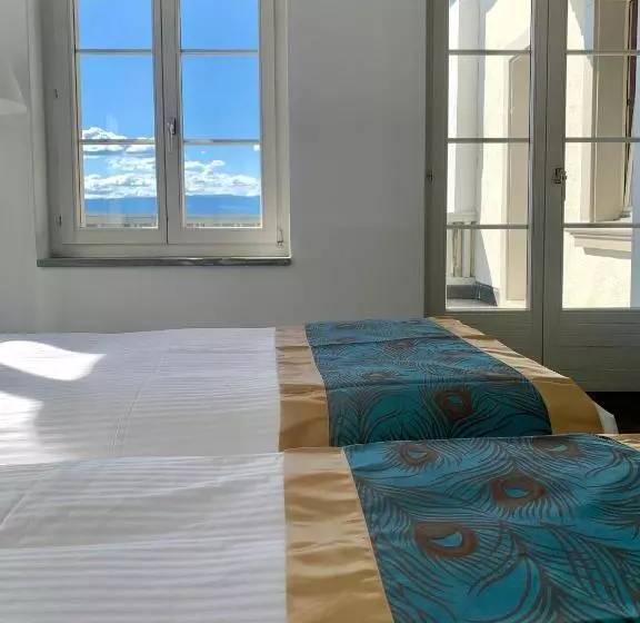 バルコニー付きスタンダードルーム, Swiss Hotel La Couronne