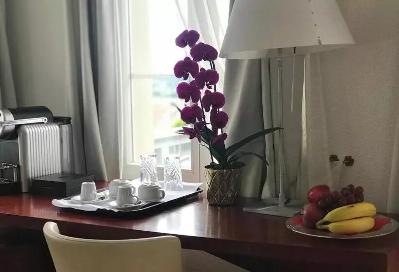 デラックスルーム, Swiss Hotel La Couronne