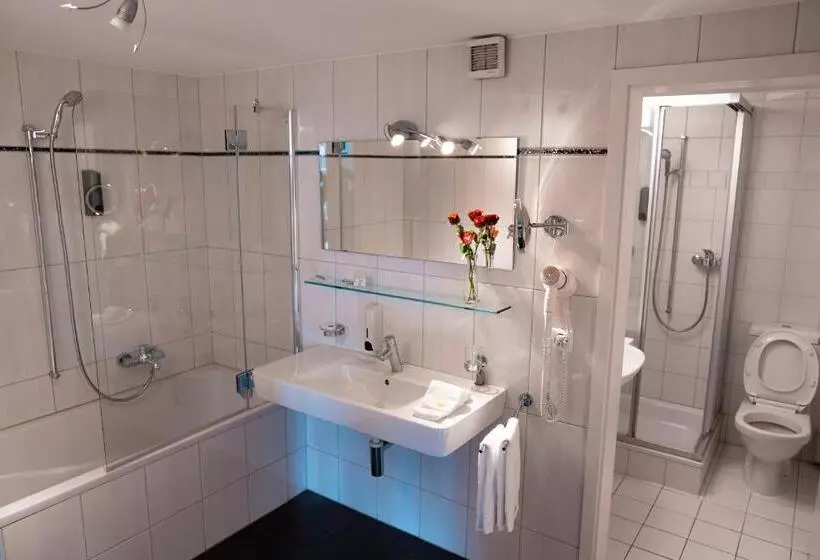 バルコニー付スイート, Swiss Hotel La Couronne