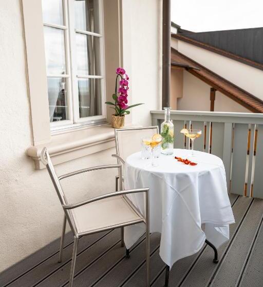 סוויטה עם מרפסת, Swiss Hotel La Couronne