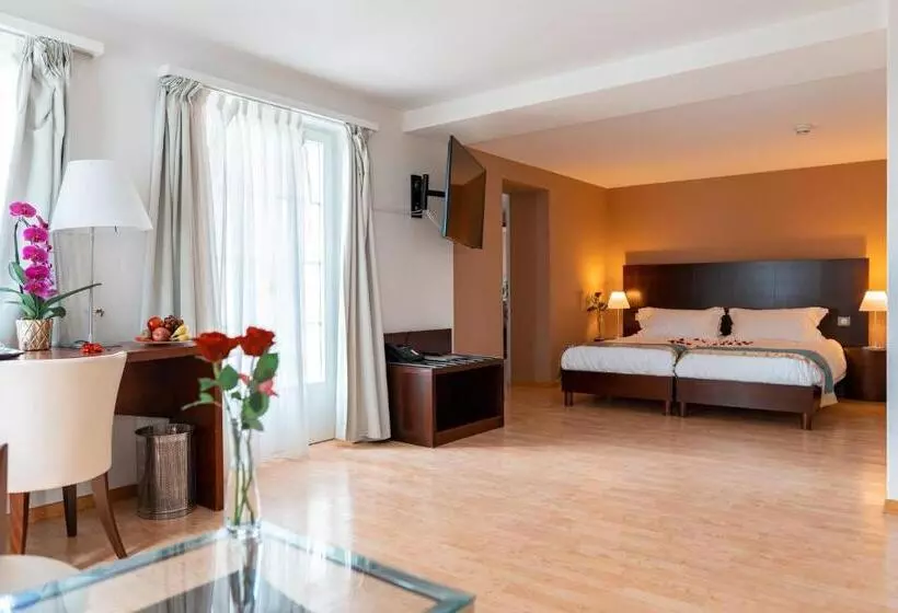 バルコニー付スイート, Swiss Hotel La Couronne