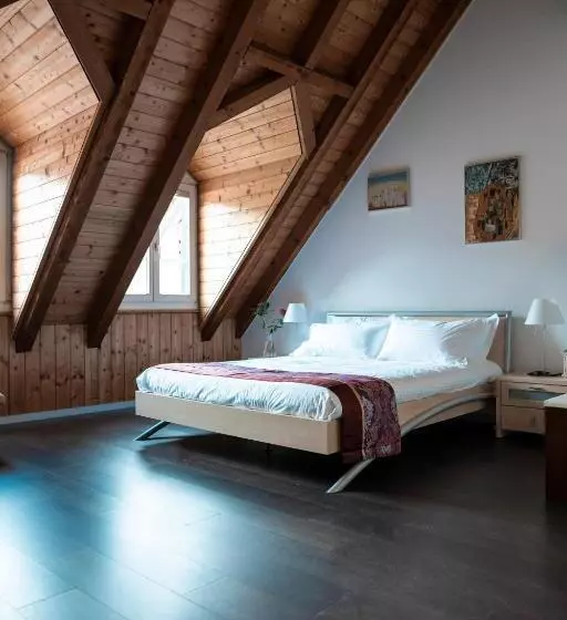 キングサイドベッドのスタンダードワンルーム, Swiss Hotel La Couronne