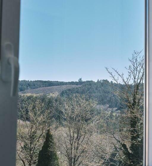 חדר סטנדרט לשלושה עם חדר אמבטיה משוף, Pensión A Solaina 3