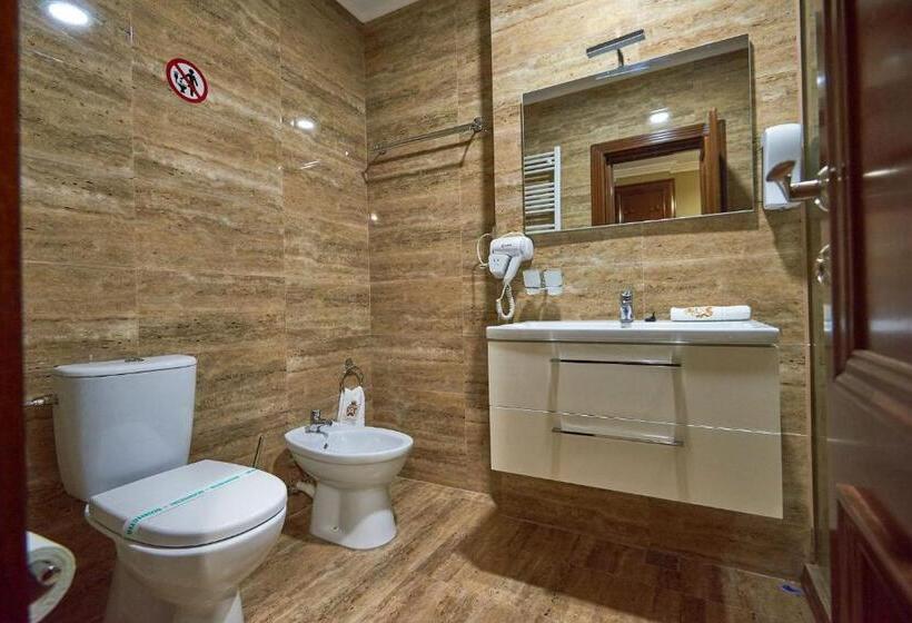 غرفة ديلوكس فردية, Adriano