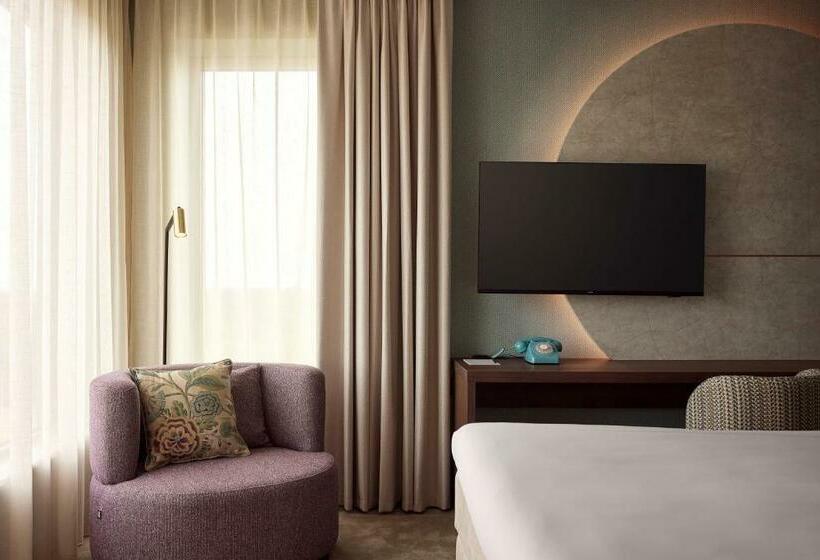 디럭스 룸 킹사이즈 침대, Van Der Valk Hotel Lelystad