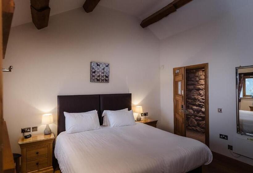 标准间, Heaton House Farm