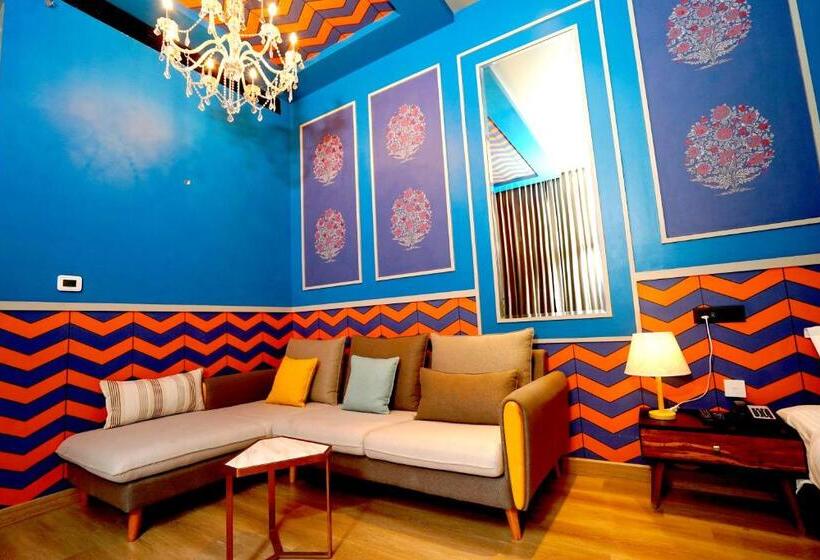 キングサイズベッドのスタンダードルーム, The Nest Luxury Resort