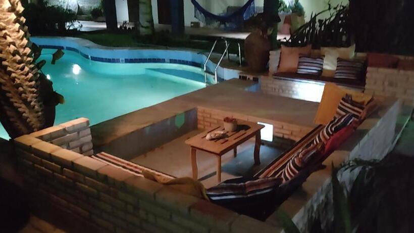 经济房, Pousada La Luna