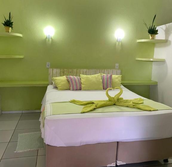 标准间带游泳池, Pousada La Luna