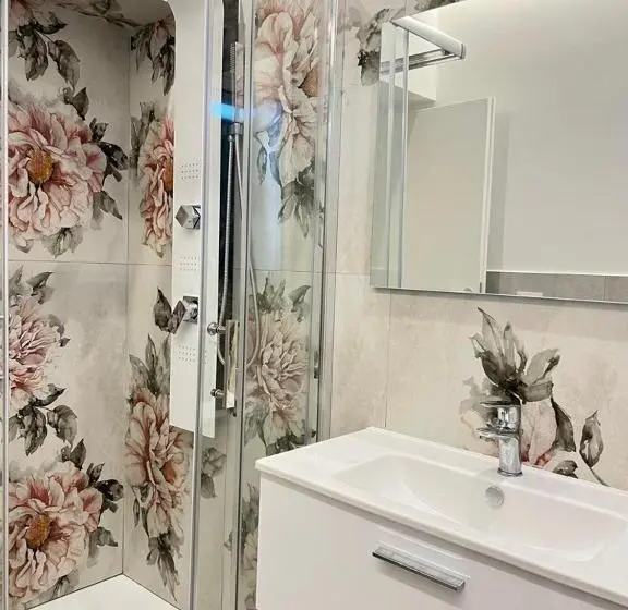 Deluxe Neljän Hengen Huone, Ar Palace Hotel   Palermo