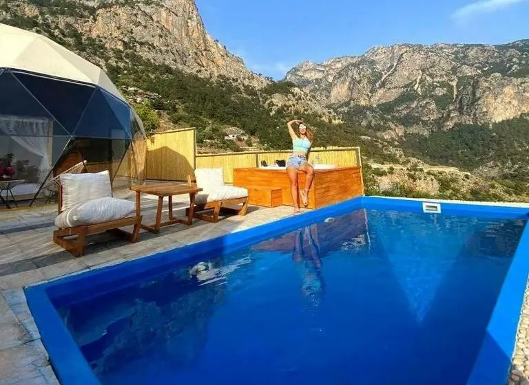 Sviitti Uima-allas, Kabak Freedom Deluxe