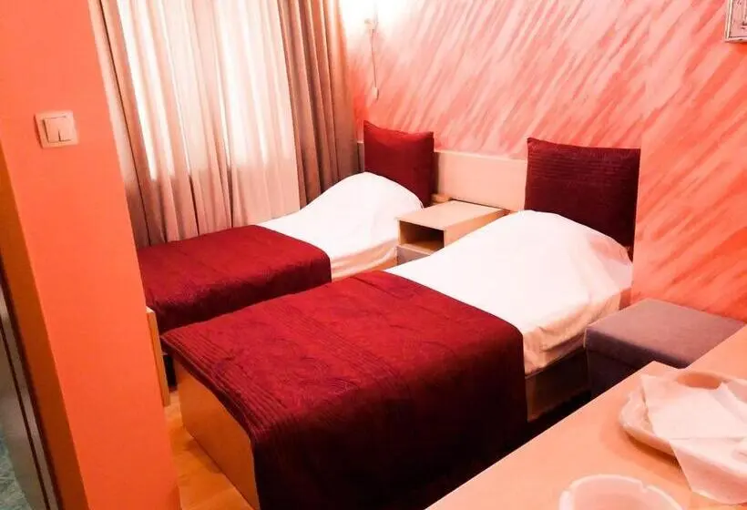 اتاق استاندارد, Brkić Sarajevo Airport Free Parking