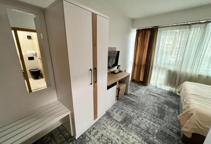 اتاق استاندارد با تخت بزرگ, Brkić Sarajevo Airport Free Parking