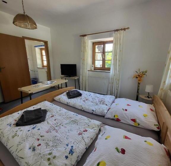 Standard room with outdoor bath, Gasthaus Staufenbrücke