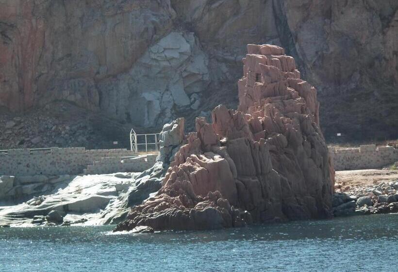 חדר סטנדרט עם מרפסת, Sardiniarooms Tortolì Old Town