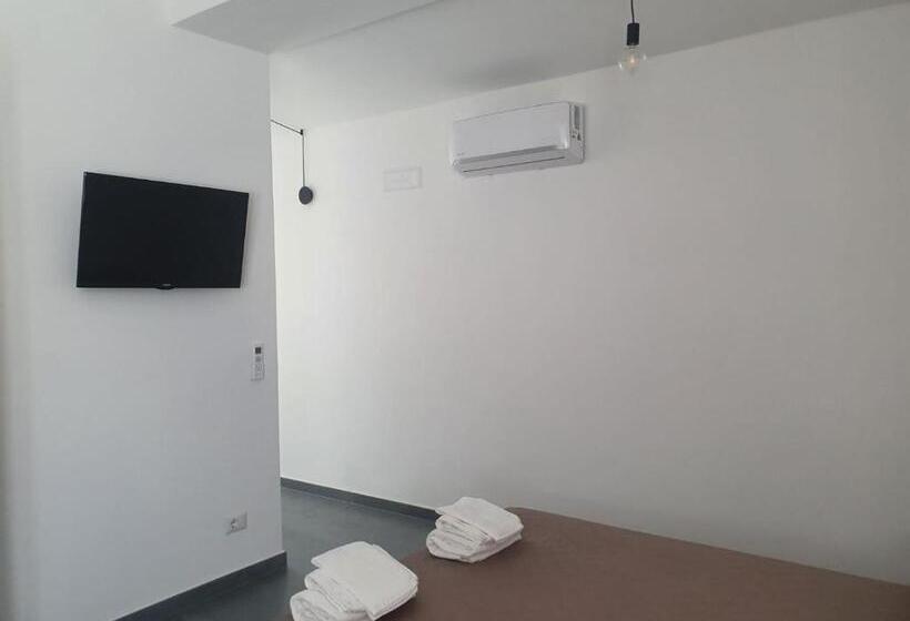 Номер Стандарт, Sardiniarooms Tortolì Old Town