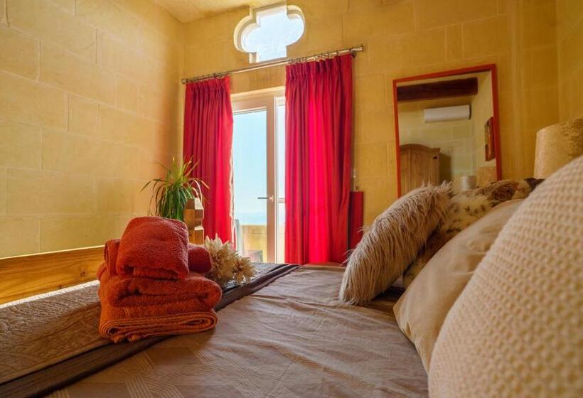 اتاق استاندارد با بالکن و چشم‌انداز دریا, Ajuga Luxury Boutique B&b