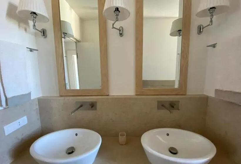 デラックスルーム, Villa Romasi