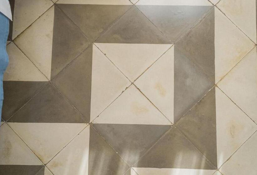 חדר דלוקס, Villa Romasi