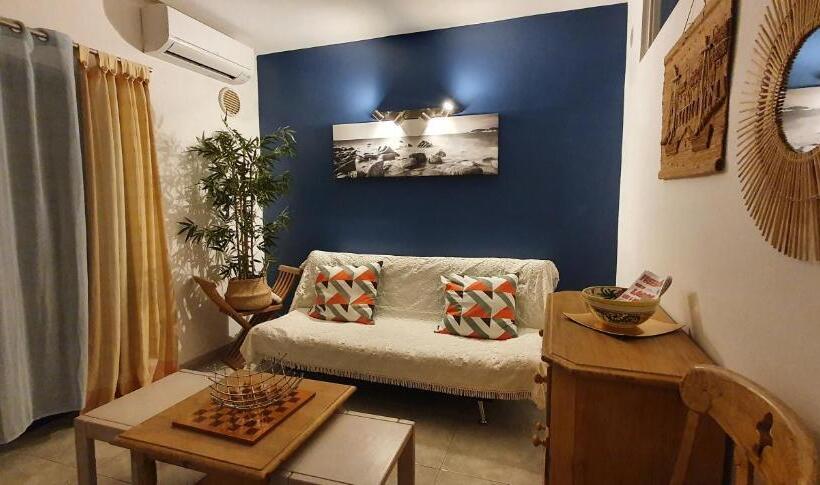 패밀리 스튜디오, Villa Cabanas Beach