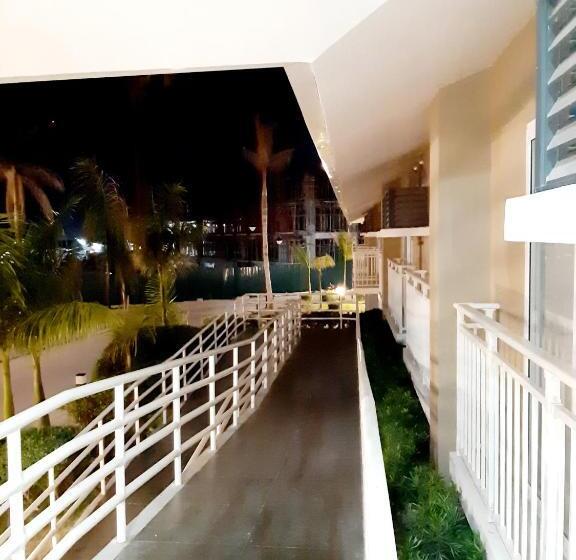 اتاق خانوادگی, Anias@amani Grand Residences Near Airport