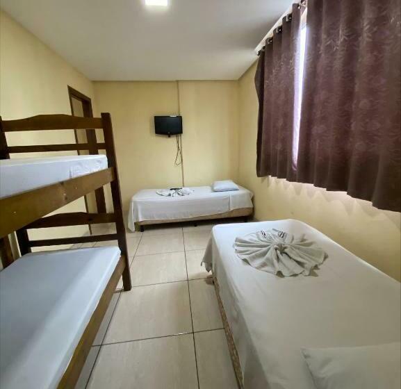 Basis 3-Bett-Zimmer, Pousada Elita