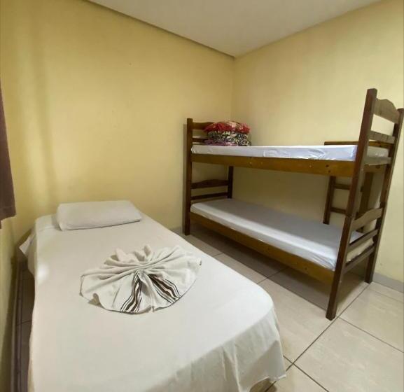 4 Bett Standardzimmer, Pousada Elita