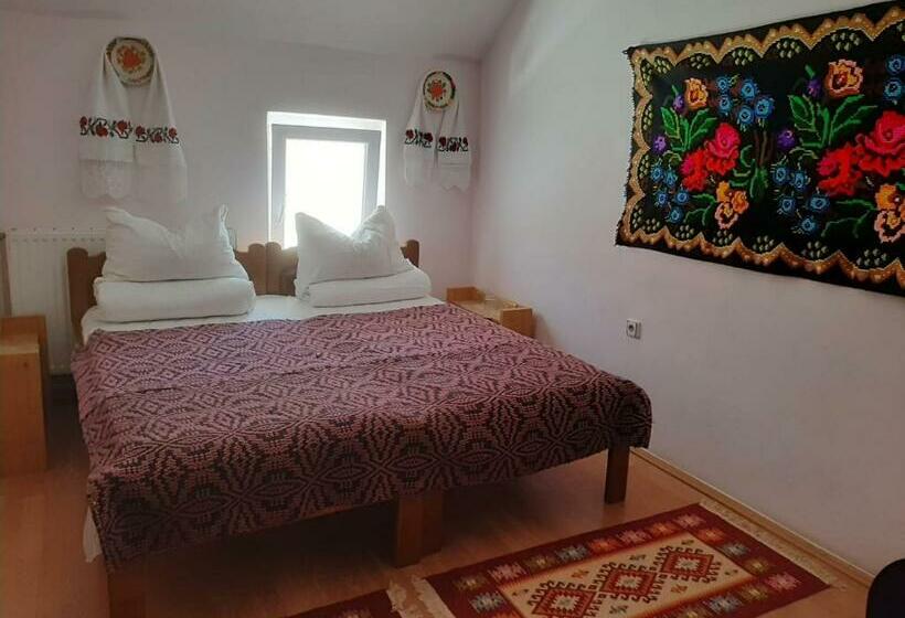 غرفة قياسية ثلاثية, Pensiunea Maria