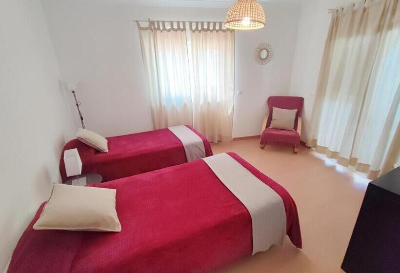 اتاق استاندارد با سرویس بهداشتی مشترک, Pksc Surf House