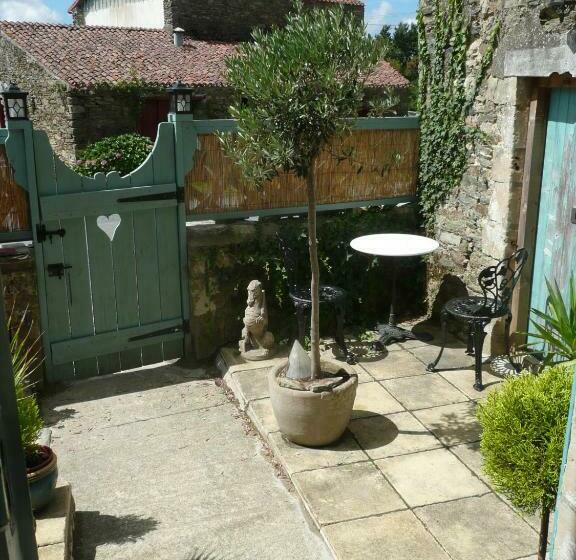 标准间, Alba Melusine