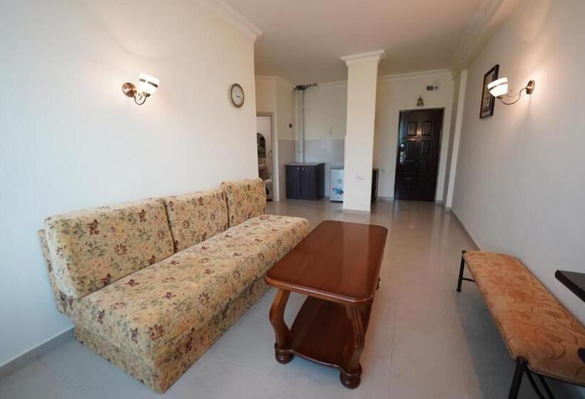 اتاق استاندارد با چشم‌انداز دریاچه, Maria Resort