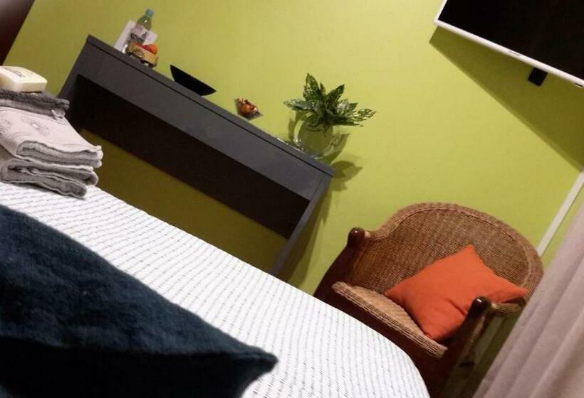 スタンダードルーム, Om Sleeping B&b