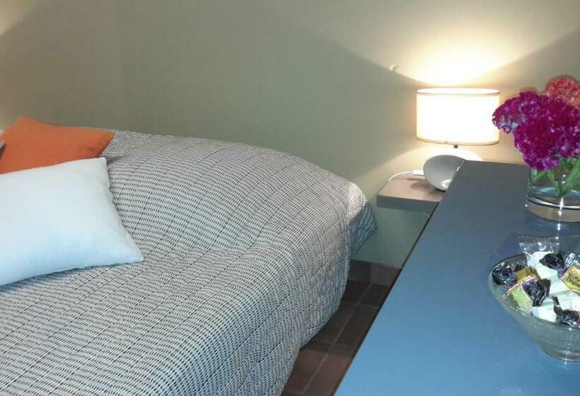 スタンダードルーム, Om Sleeping B&b