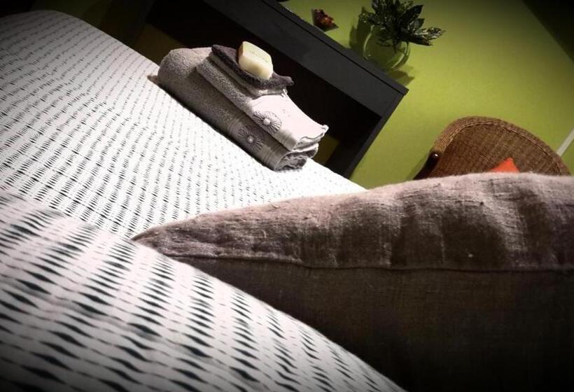 2ベッドスイートルーム, Om Sleeping B&b