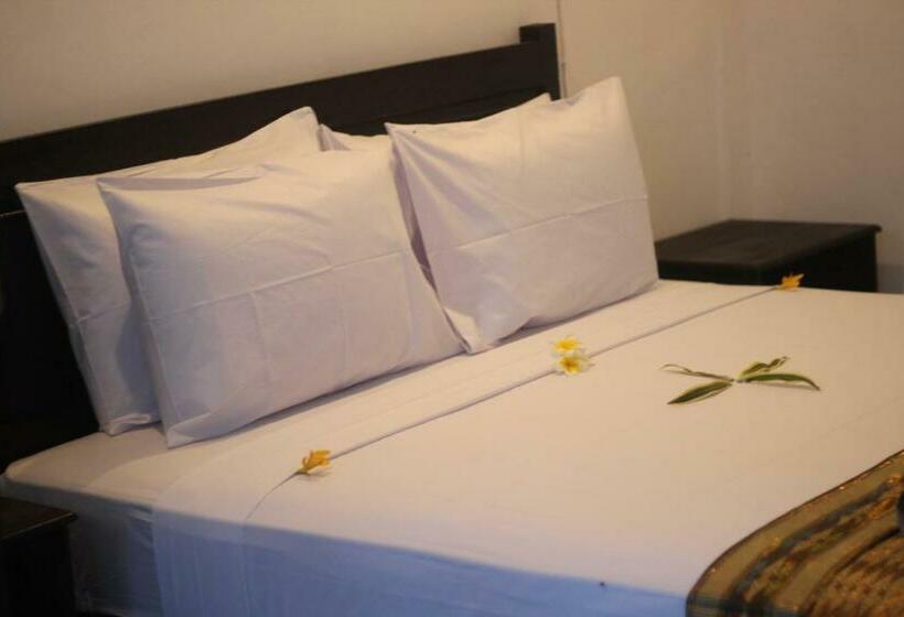 디럭스 룸, Akalanka Homestay