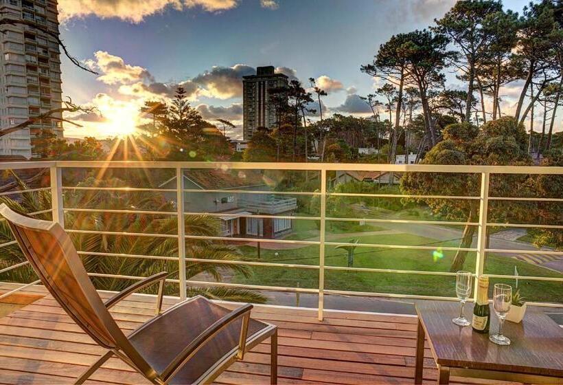 חדר סטנדרט עם מרפסת, 2122 Hotel Art Design