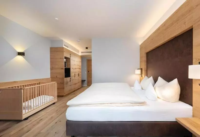 اتاق استاندارد با بالکن, Familotel Schreinerhof