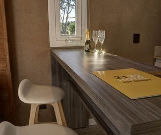 חדר סטנדרט עם מרפסת, 2122 Hotel Art Design