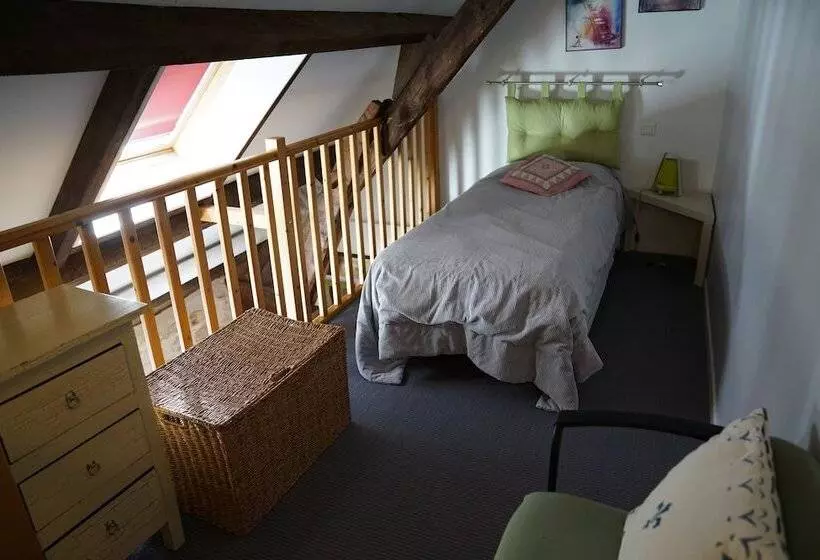 スタンダードトリプルルーム, Hôtel Restaurant Le Mûrier De Viels   Grand Figeac