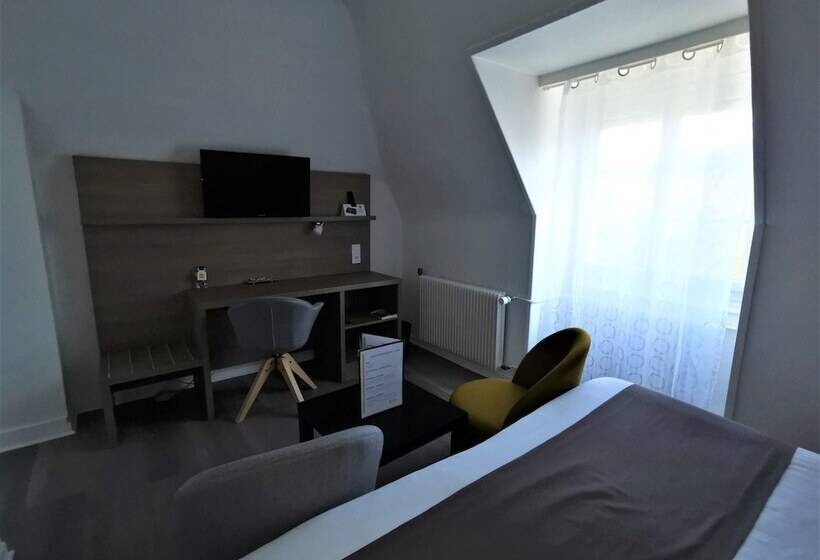 חדר סופריור, Logis Hotel Le Relais De La Poste Restaurant Le Fil Du Temps