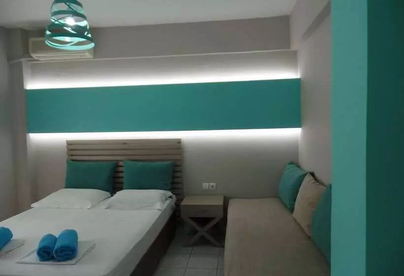 Perhehuone, Ouzas Luxury