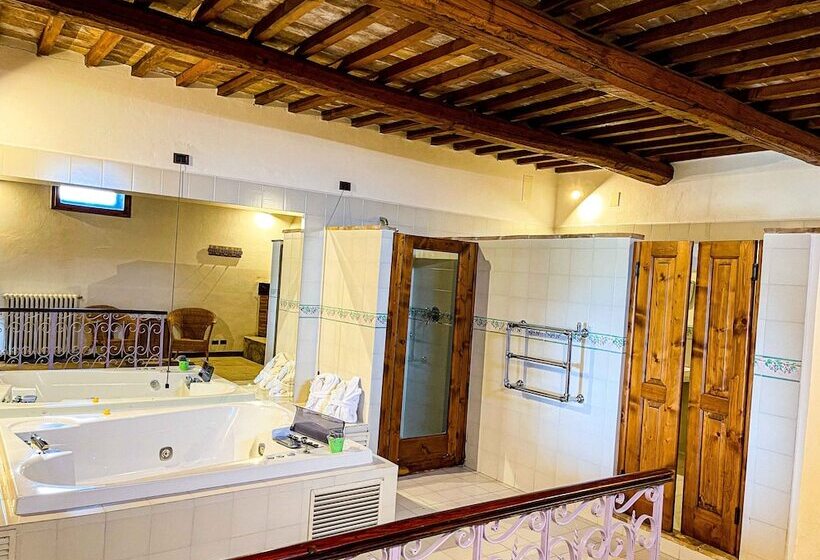 סוויטה דלוקס, Lachiusa Tuscany