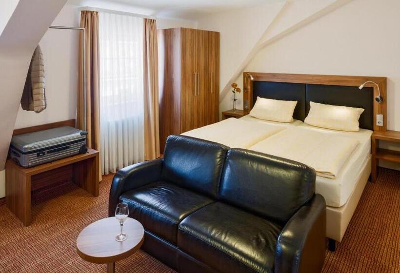 Номер Стандарт Трехместный, Restaurant Goldener Engel