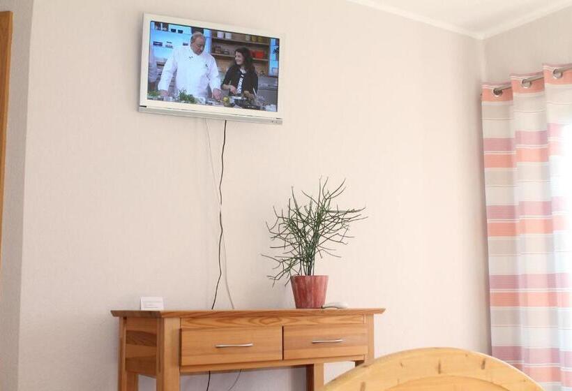 舒适三人间, Landhaus Hotel Göke