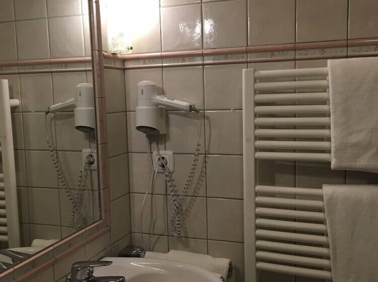 家庭间, Landhaus Hotel Göke