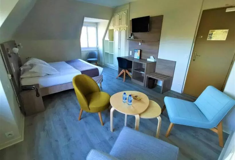 ファミリールーム, Logis Hotel Le Relais De La Poste Restaurant Le Fil Du Temps
