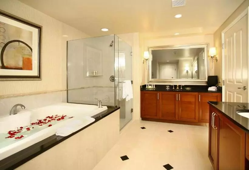 スイート, Luxury Suites International At The Signature