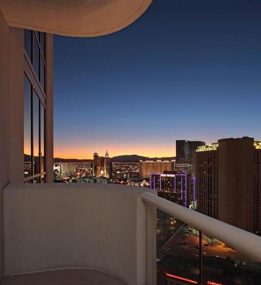 سوییت جونیور با بالکن, Luxury Suites International At The Signature